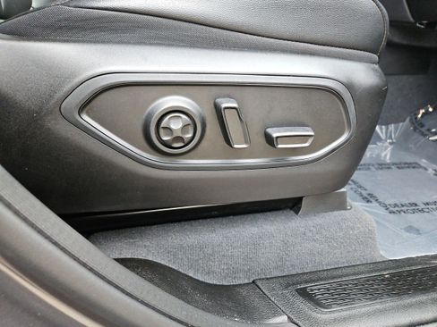 Used 2023 Jeep Grand Cherokee Limited image 71