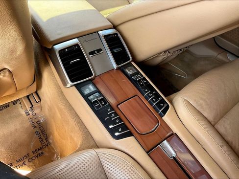 Used 2014 Porsche Panamera RWD image 10