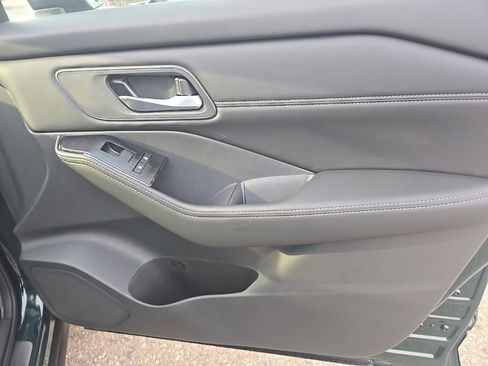 New 2026 Nissan Rogue SV AWD/4WD image 30