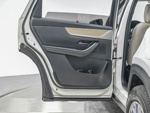 Used 2025 MAZDA CX-90 3.3 Turbo w/ Preferred Package image 28