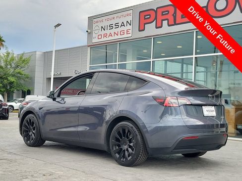 Used 2021 Tesla Model Y Long Range AWD/4WD image 2