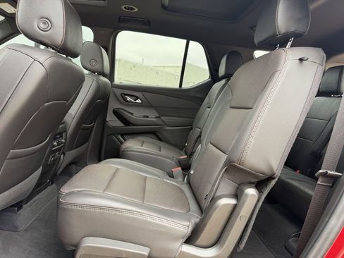 Used 2023 Chevrolet Traverse High Country FWD image 30