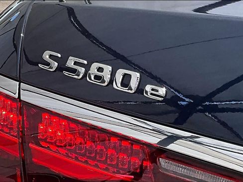New 2026 Mercedes-Benz S 580e 4MATIC Sedan image 7