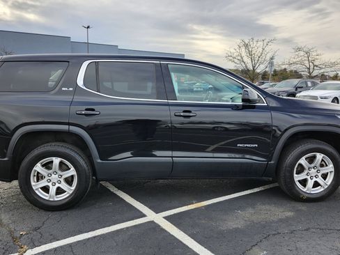 Used 2019 GMC Acadia SLE image 17