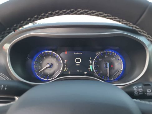 New 2026 Chrysler Pacifica Select image 26