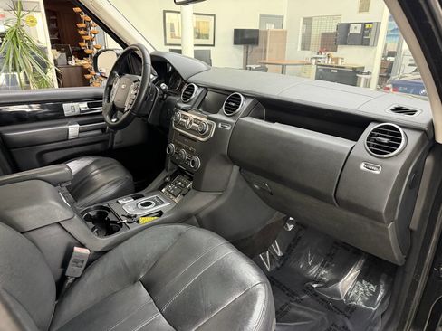 Used 2014 Land Rover LR4 HSE image 19