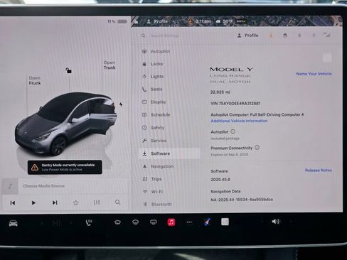 Used 2024 Tesla Model Y Long Range image 33