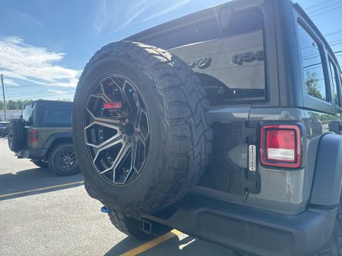 Used 2021 Jeep Wrangler Unlimited Sport AWD/4WD image 17