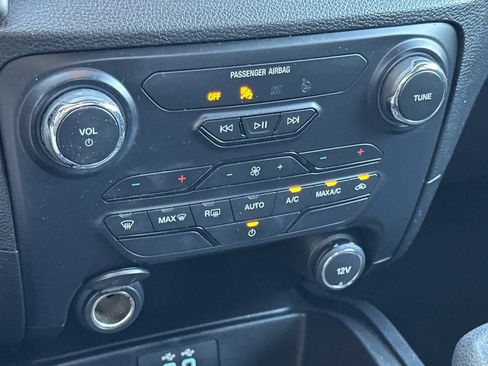 Used 2019 Ford Ranger XLT w/ Equipment Group 301A Mid AWD/4WD image 19
