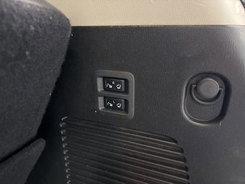 Used 2021 Nissan Armada Platinum w/ Captain's Chairs Package image 16
