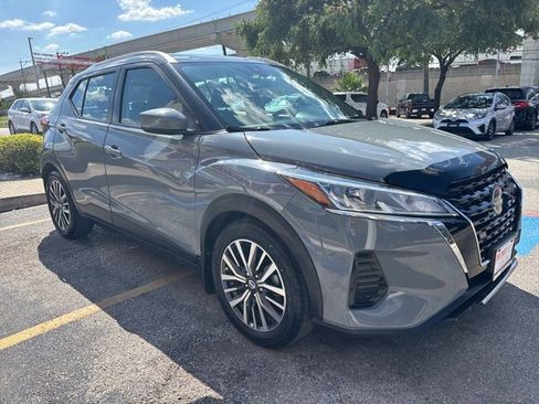 Used 2021 Nissan Kicks SV FWD image 6