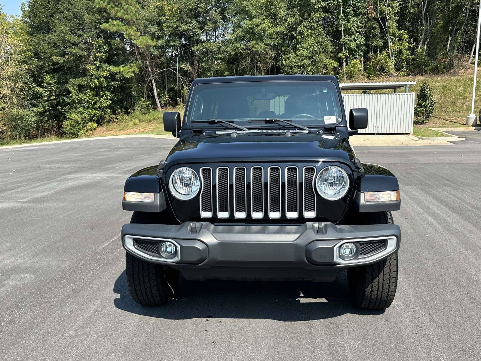 Used 2020 Jeep Wrangler Unlimited Sahara AWD/4WD image 2