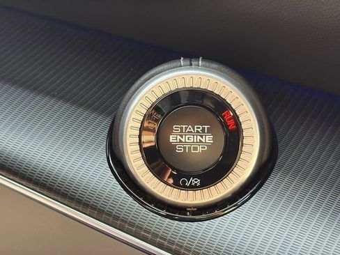 New 2026 Jeep Grand Wagoneer Summit image 32