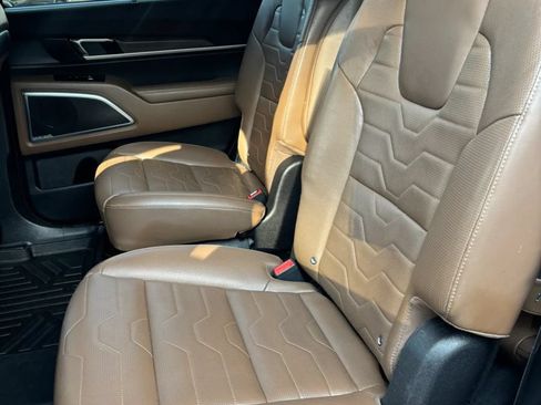 Used 2021 Kia Telluride SX w/ SX Prestige Package AWD/4WD image 18