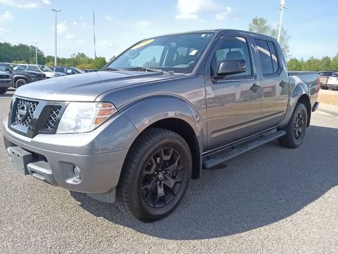 Used 2021 Nissan Frontier SV w/ Midnight Edition Floor Mats AWD/4WD image 7