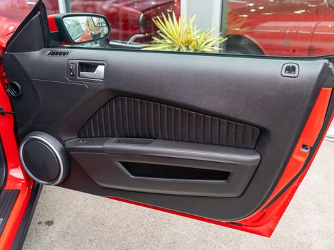 Used 2012 Ford Mustang Shelby GT500 w/ SVT Performance Pkg image 36