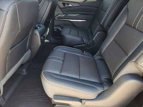 New 2026 Chevrolet Traverse High Country w/ LPO, Floor Liner Package image 28
