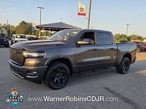 Used 2025 RAM 1500 Big Horn AWD/4WD image 3