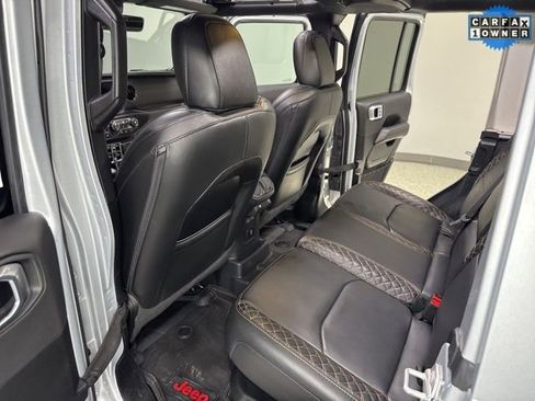 Used 2022 Jeep Wrangler Unlimited Sahara image 26