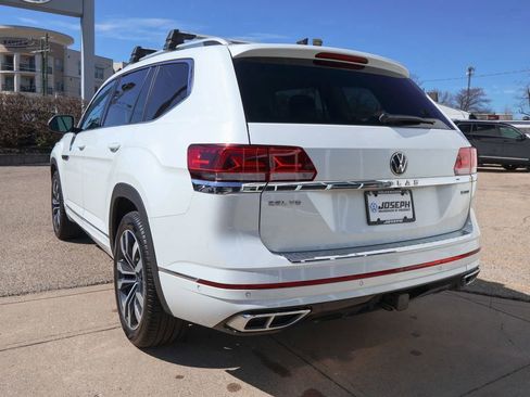 Used 2022 Volkswagen Atlas SEL Premium image 3