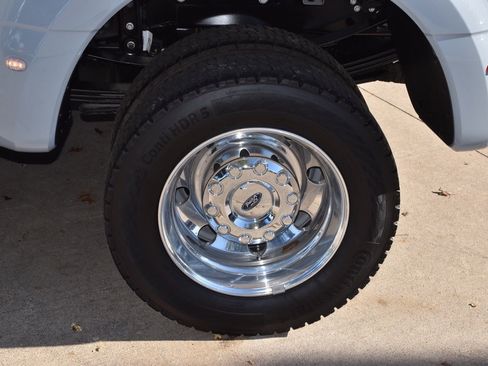 Used 2026 Ford F450 Platinum w/ Platinum Plus Package image 43