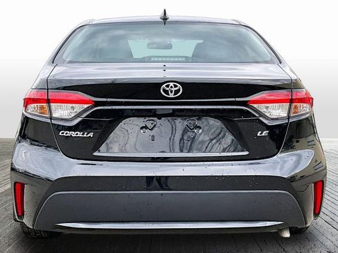 Used 2022 Toyota Corolla LE image 7