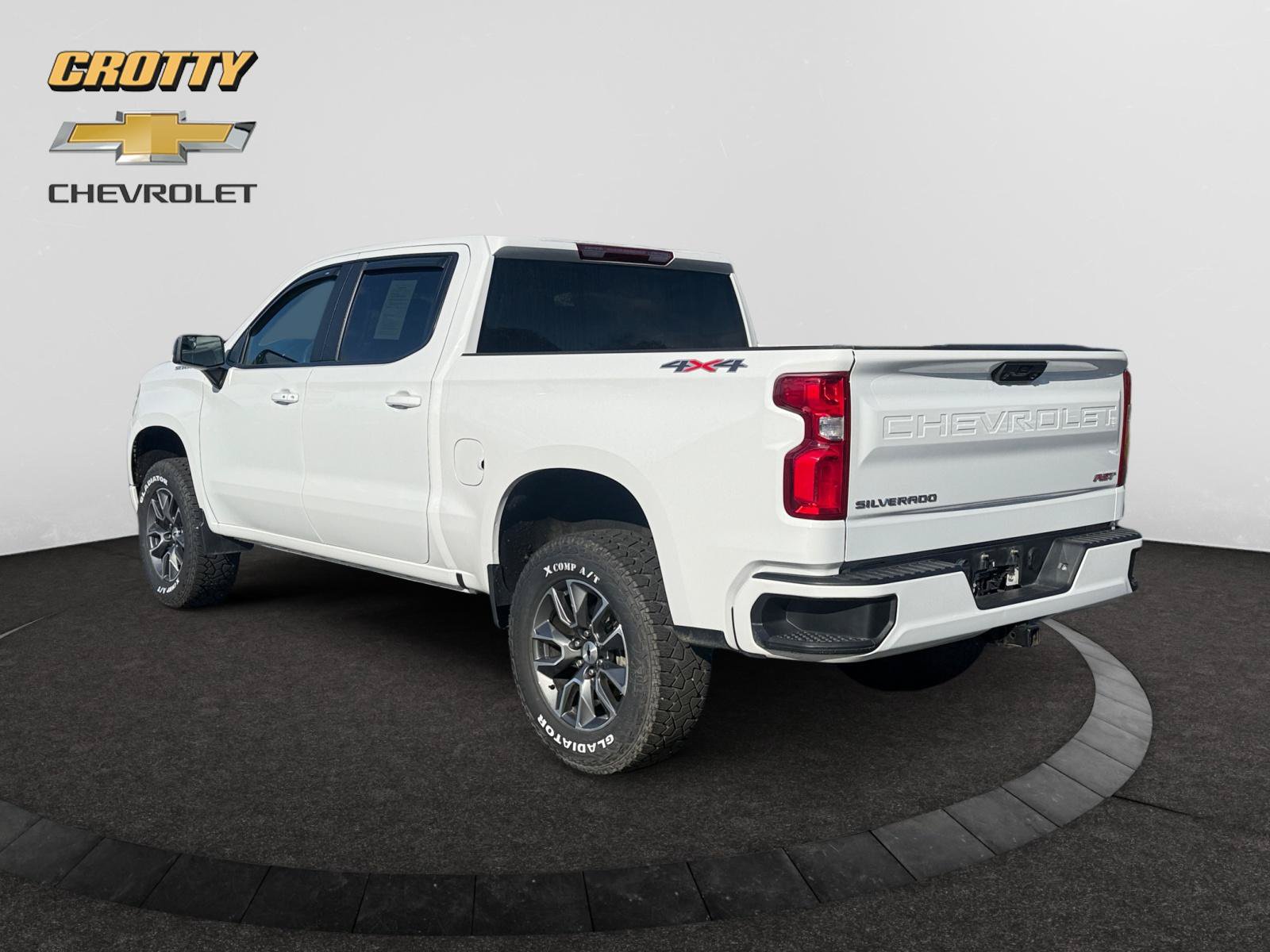 Used 2024 Chevrolet Silverado 1500 RST w/ Max Trailering Package AWD/4WD image 3