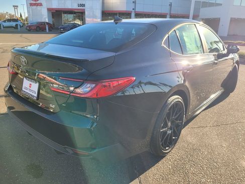 New 2026 Toyota Camry SE FWD image 5