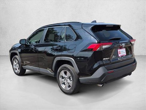 Certified 2025 Toyota RAV4 LE AWD/4WD image 8