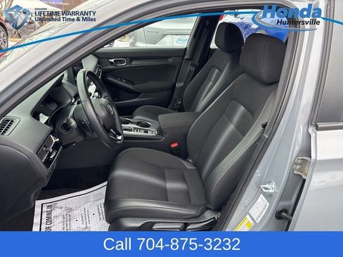 Used 2025 Honda Civic Sport image 16