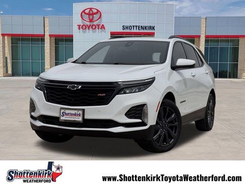 Used 2024 Chevrolet Equinox RS FWD image 1