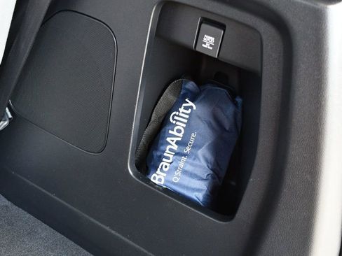 Used 2019 Honda Odyssey EX image 75