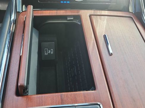 Used 2022 Lincoln Navigator L Reserve image 32