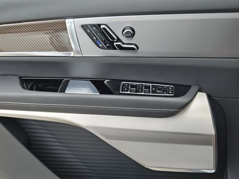 New 2026 Cadillac Vistiq Sport AWD/4WD image 15