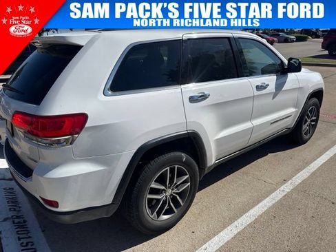 Used 2017 Jeep Grand Cherokee Limited w/ Luxury Group II RWD image 4