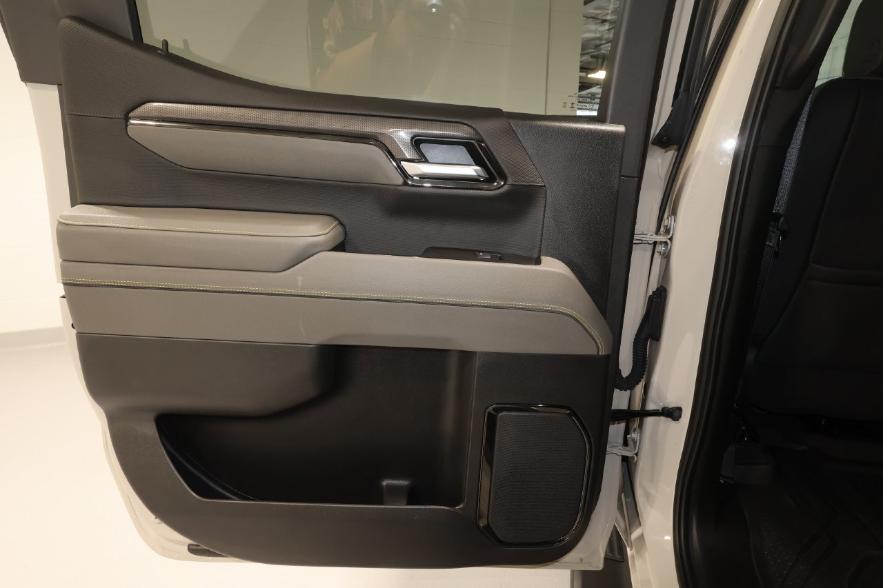 Certified 2026 Chevrolet Silverado 1500 ZR2 w/ LPO, Dark Essentials Package AWD/4WD image 23