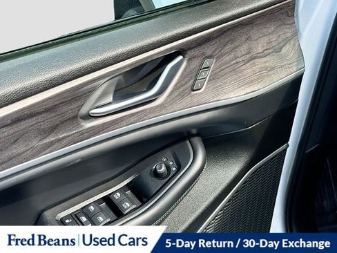 Used 2022 Jeep Grand Cherokee L Limited AWD/4WD image 19