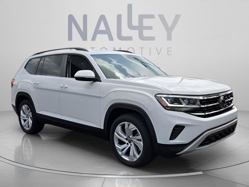 Used 2023 Volkswagen Atlas SE w/ Panoramic Sunroof Package FWD image 7