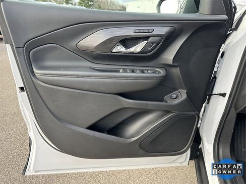 Used 2022 GMC Terrain SLT w/ Elevation Edition image 25