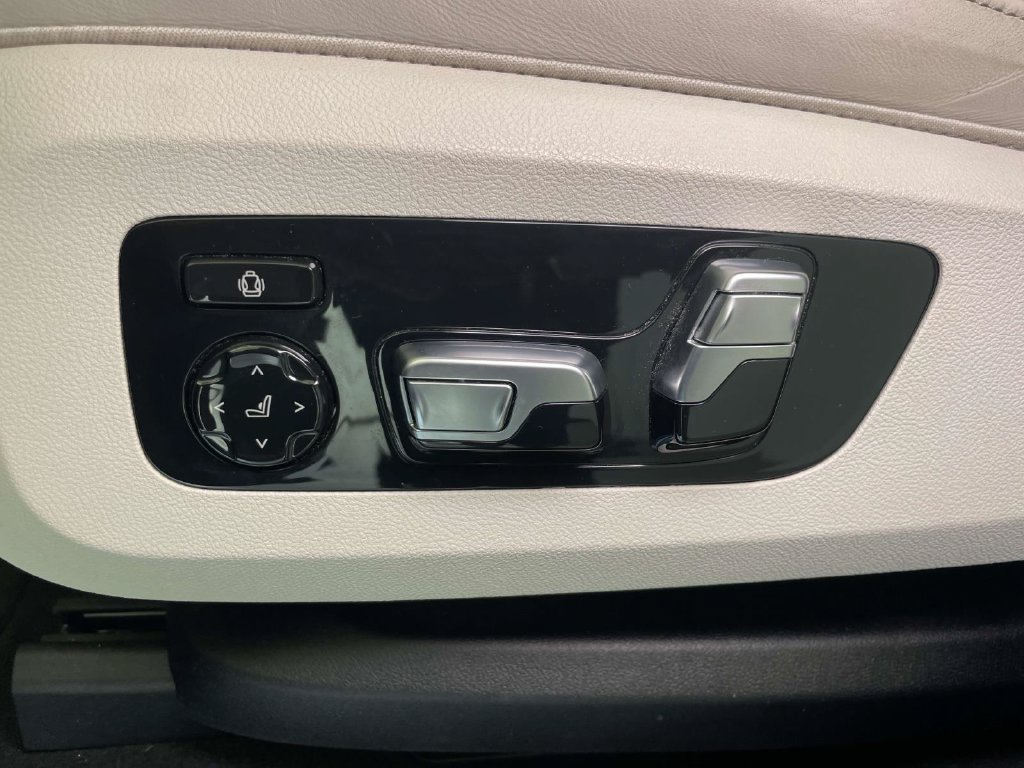 Used 2021 BMW X5 M50i AWD/4WD image 15