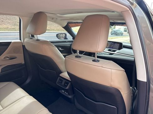 Used 2020 Lexus ES 350 w/ Premium Package FWD image 24
