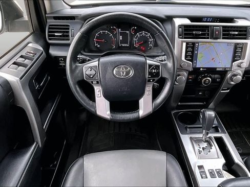 Used 2022 Toyota 4Runner SR5 Premium AWD/4WD image 6