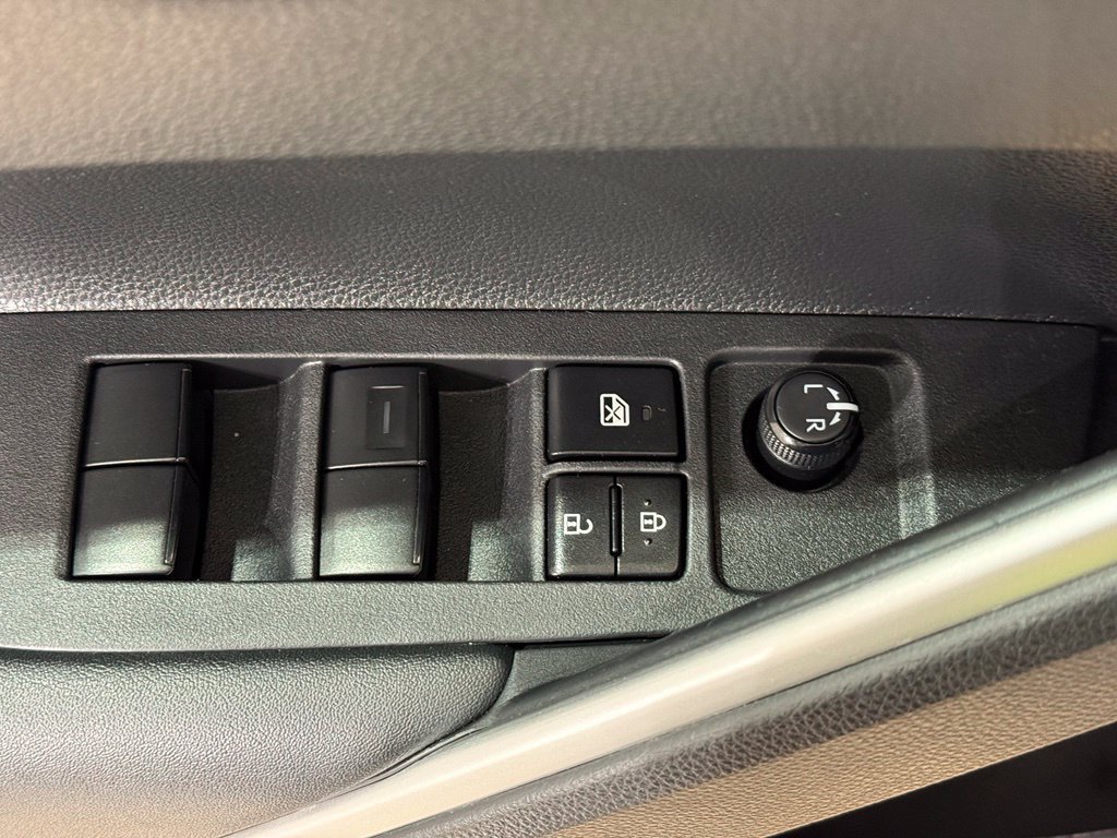 Certified 2023 Toyota Corolla Cross LE AWD/4WD image 16