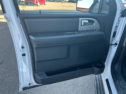 Used 2017 Ford Expedition EL Limited image 16