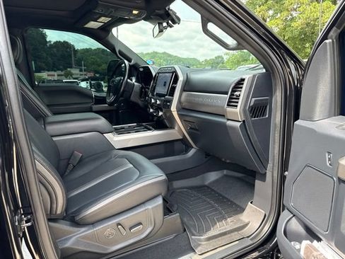 Used 2022 Ford F450 Platinum w/ FX4 Off-Road Package AWD/4WD image 36