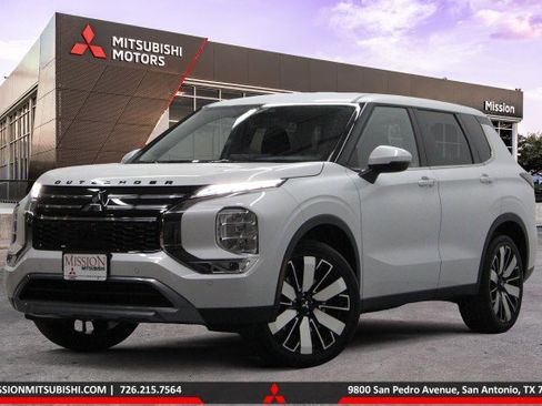 New 2026 Mitsubishi Outlander SE image 1