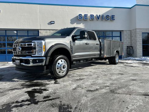 New 2026 Ford F550 4x4 Crew Cab w/ XLT Value Package image 3
