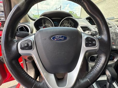 Used 2014 Ford Fiesta SE FWD image 13