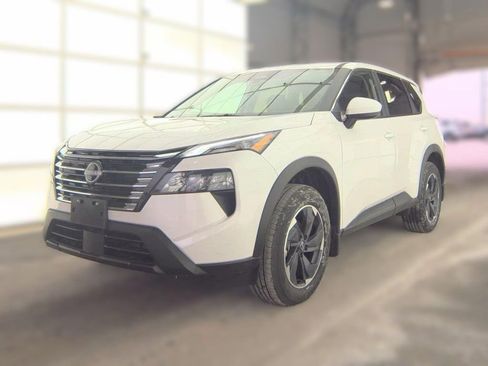 Certified 2025 Nissan Rogue SV image 2