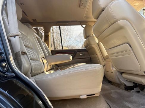 Used 2001 Lexus LX 470 4WD image 38